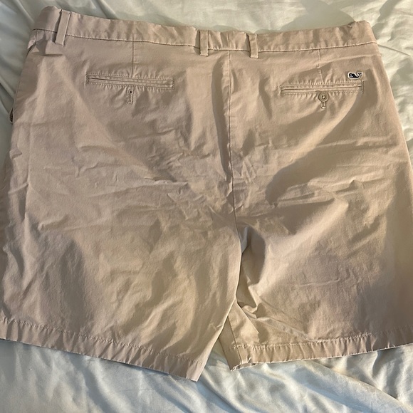 Men's Beige Flat Front Shorts - Vineyard Vines - Picture 2 of 4